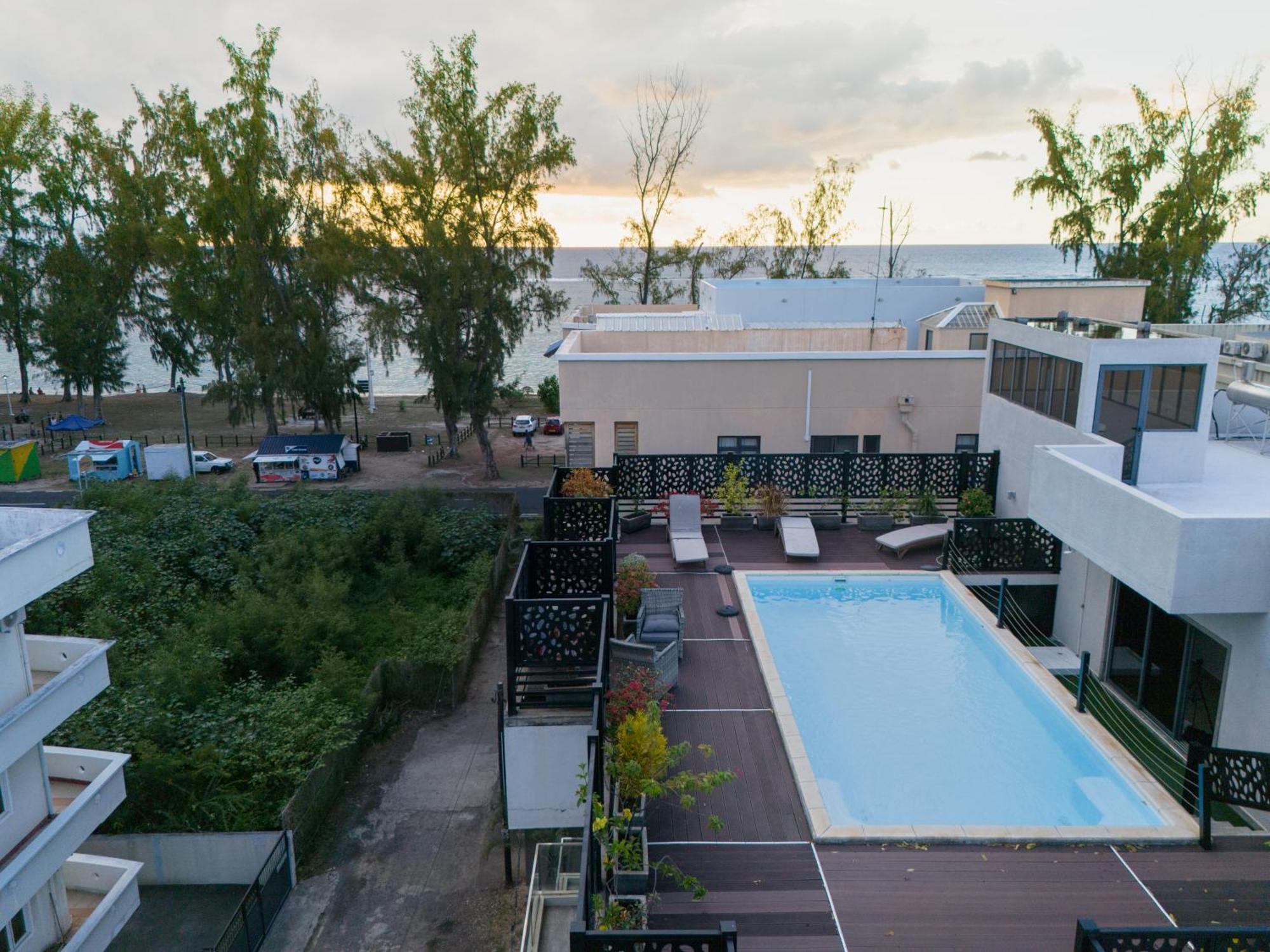 Shanti Haveli Beachfront Apartments Flic en Flac Exterior foto
